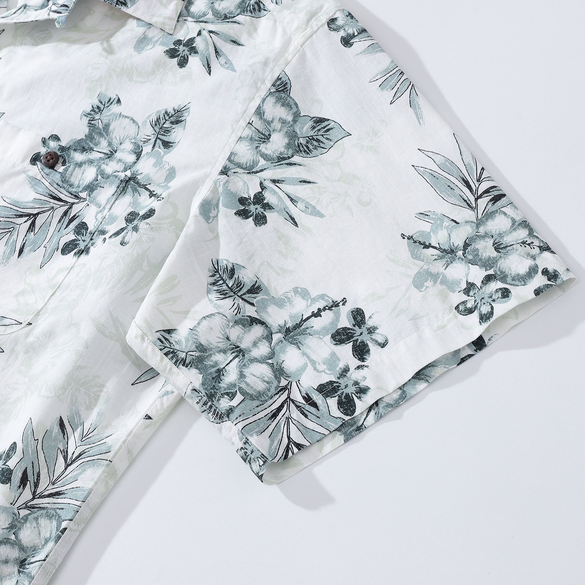 1920s Vintage Men's Hawaiian Shirt Hibiscus Egg Flower Turtle Shell Bamboo and Palm Leaf Print Camp Aloha Shirt